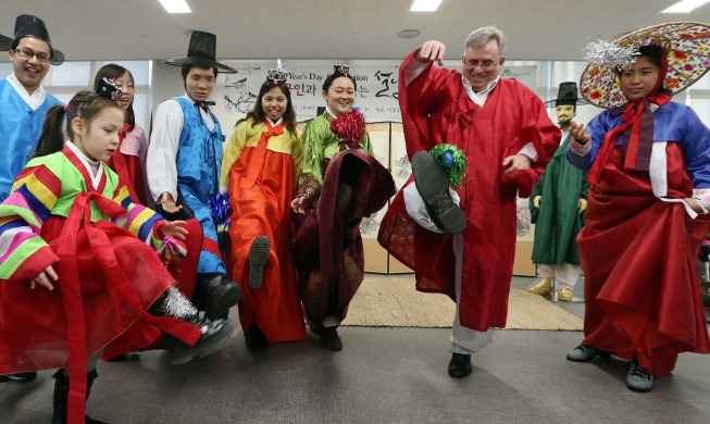 How foreign wives of Koreans celebrate Lunar New Year