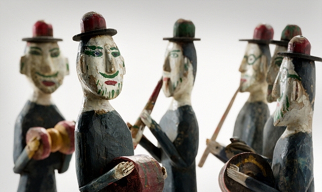 Exhibition of donated wooden figurines 'Parade'