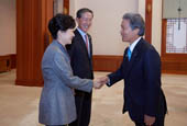 President calls for new Korea-Japan relations next year