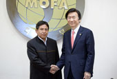 Korea, Bolivia discuss cooperation on economy, infrastructure