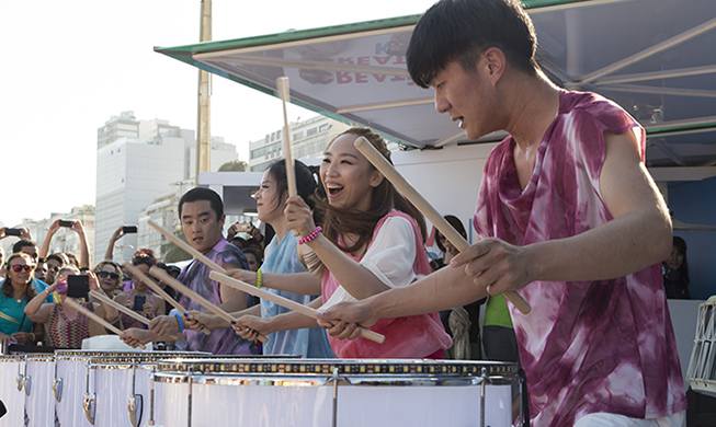 Korean Wave sweeps over Rio