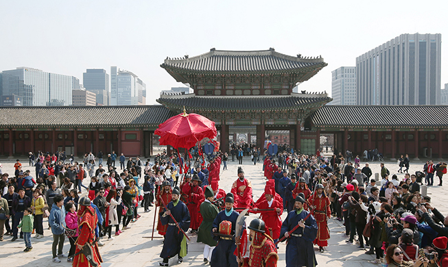 International tourists visiting Korea exceed 15 million