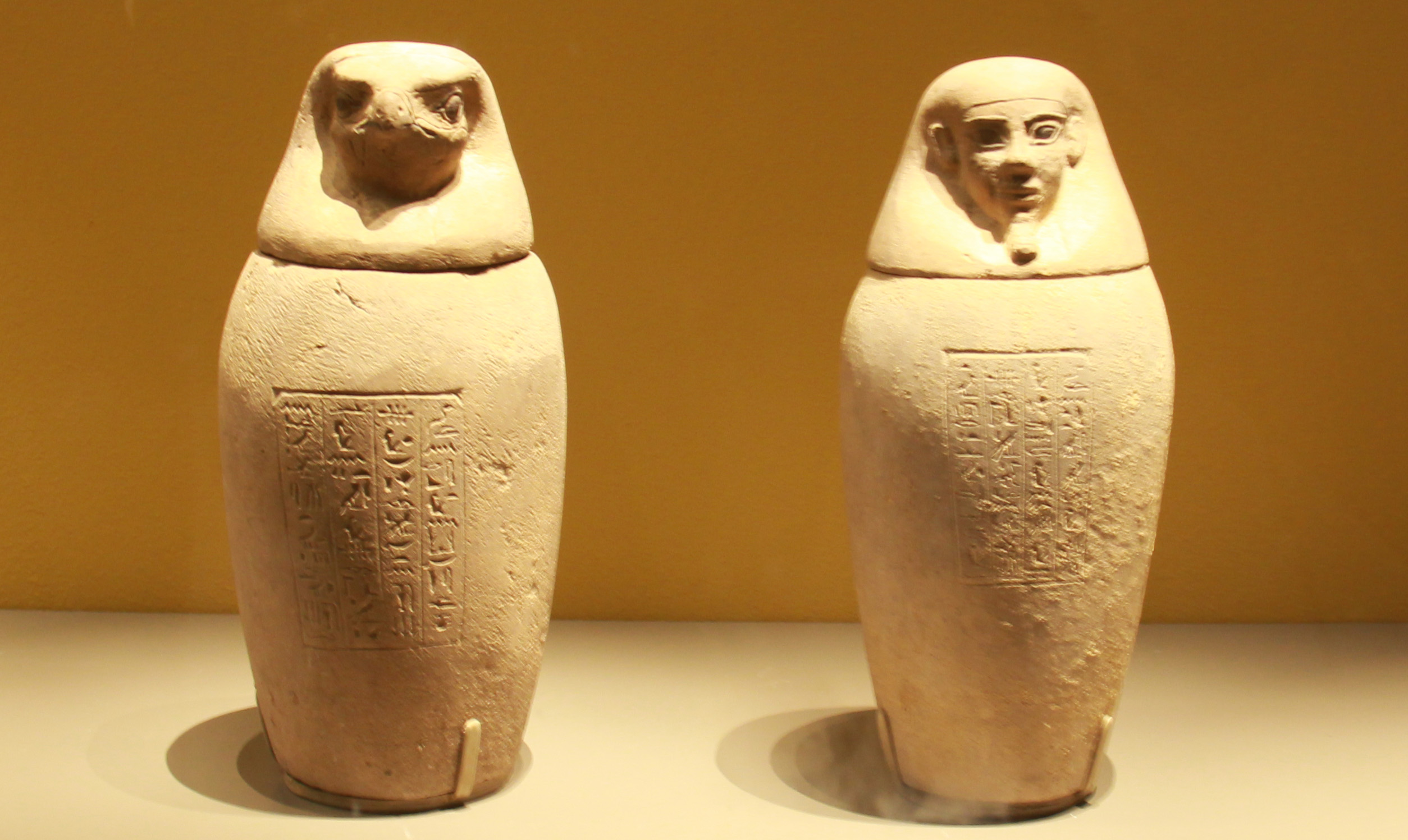 Canopic jars come to Seoul