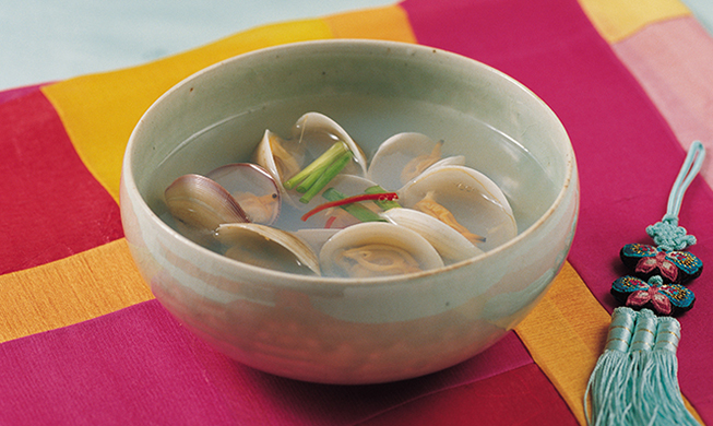 Korean recipes: Clam soup (조개탕)