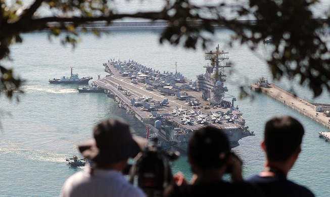 US nuclear-powered aircraft carrier docks in Busan