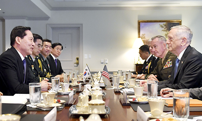 Korea, US defense chiefs bolster defense readiness