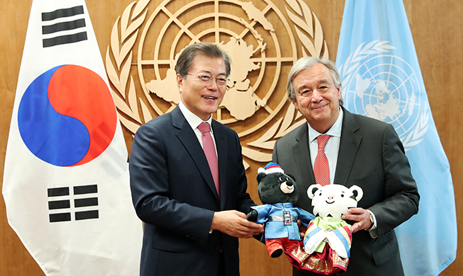 President Moon discusses NK, global issues with UN secretary general