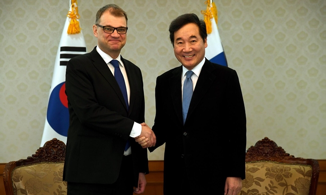 Prime Minister Lee Nak-yon meets Finnish PM