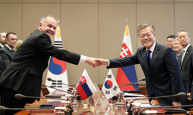 Korea, Slovakia to enhance economic cooperation