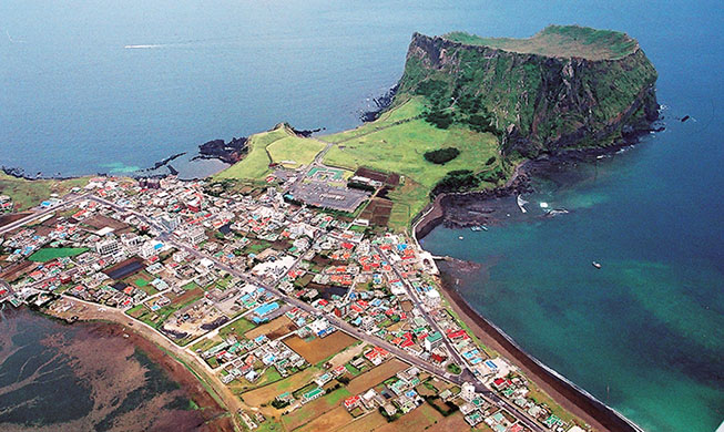 Jeju beauty, history on display at photo exhibit