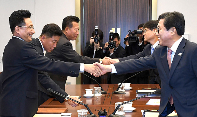 Two Koreas agree to host basketball match, joint entrance at Asian Games