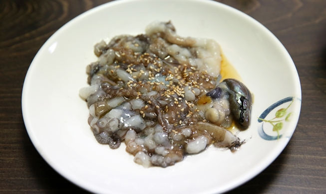 Int’l poll ranks sannakji as top Korean exotic food to try