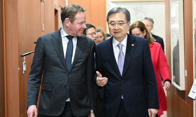 First diplomatic-trade summit with Netherlands held in Seoul