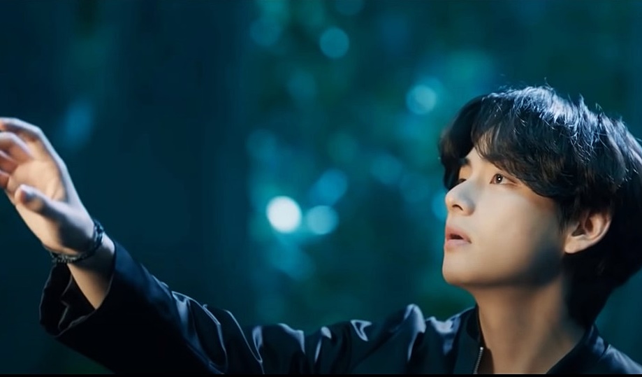 🎧 BTS V's 'Christmas Tree' is 1st K-drama song to enter Billboard's Hot 100