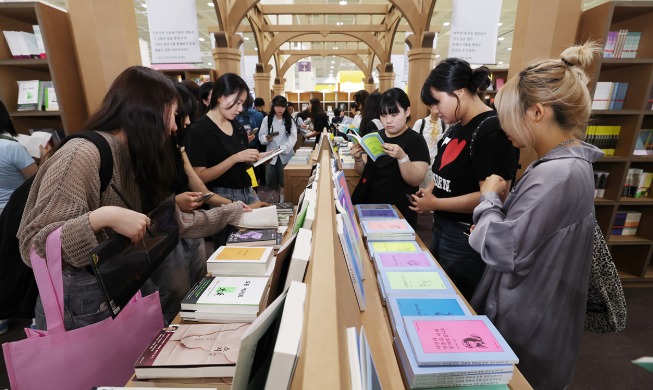 Domestic, int'l writers to headline first Korean Literature Festival