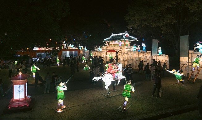 Jinju Namgang Yudeung Festival