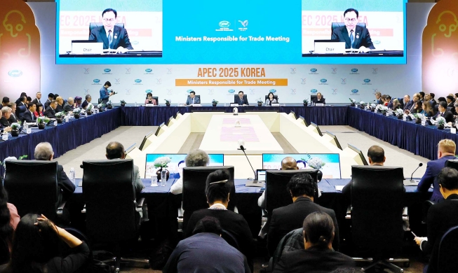 APEC trade ministers agree to help restore WTO's role