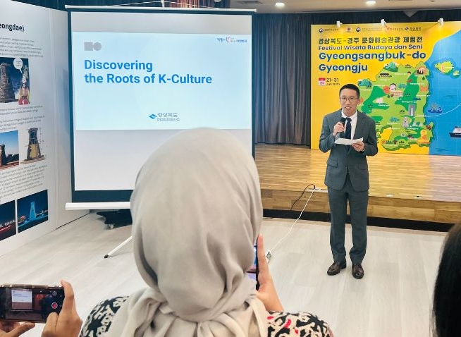 KCC in Indonesia hosts festival for APEC Summit's host province