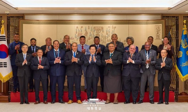 President pledges leadership in climate crisis to Pacific islands