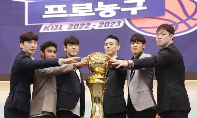 Korean Basketball League holds playoff media day