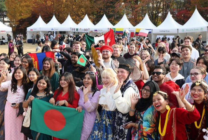 'Embrace world's colors': cultural festival for int'l students