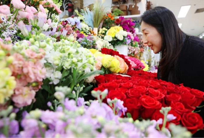 Packed flower market despite winter cold