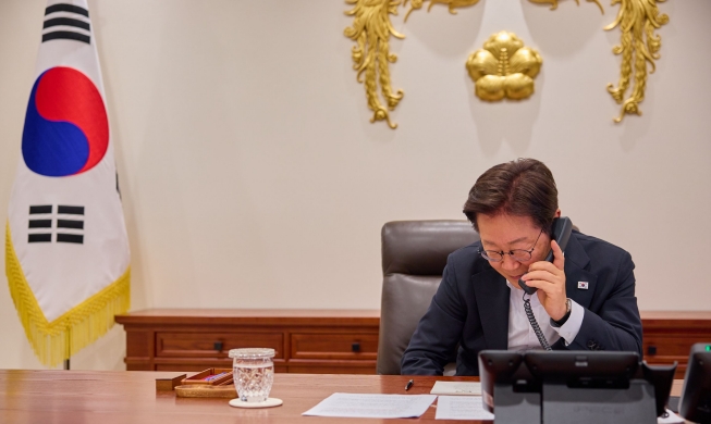 President Lee holds first phone talks with Turkish leader