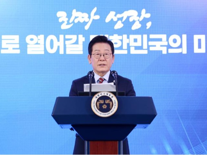 Newly launched committee seeks to make Korea top 3 AI power
